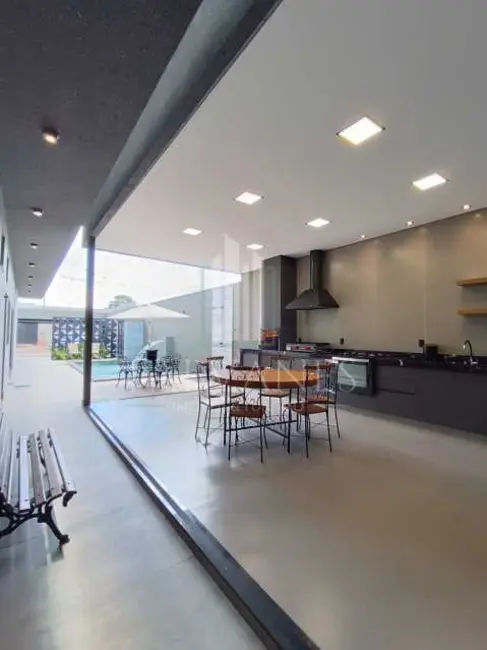 Foto 4 de Casa com 4 quartos à venda e para alugar, 211m2 em Rifaina - SP