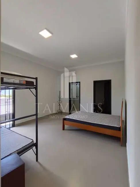 Foto 3 de Casa com 4 quartos à venda e para alugar, 211m2 em Rifaina - SP