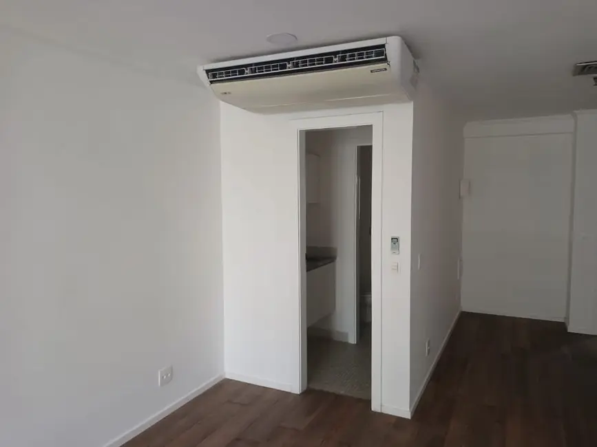 Sala Comercial à venda e para alugar, 35m2 em Centro, Campinas - SP - imagem 3 Foto 3 de Sala Comercial à venda e para alugar, 35m2 em Centro, Campinas - SP