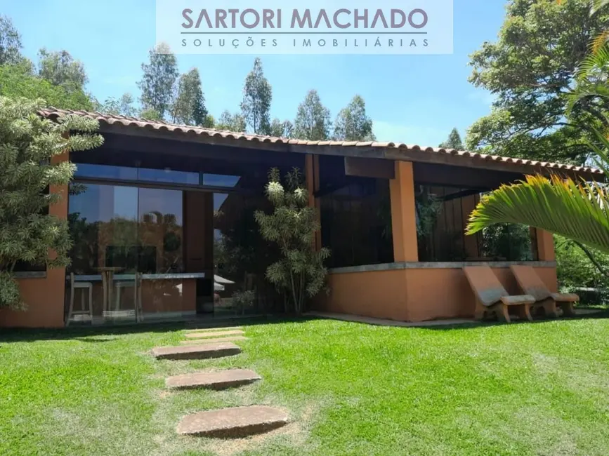 Foto 5 de Sítio / Rancho com 5 quartos à venda e para alugar, 767m2 em Piedade - SP