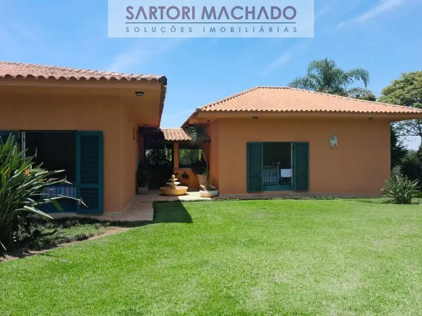 Foto 4 de Sítio / Rancho com 5 quartos à venda e para alugar, 767m2 em Piedade - SP