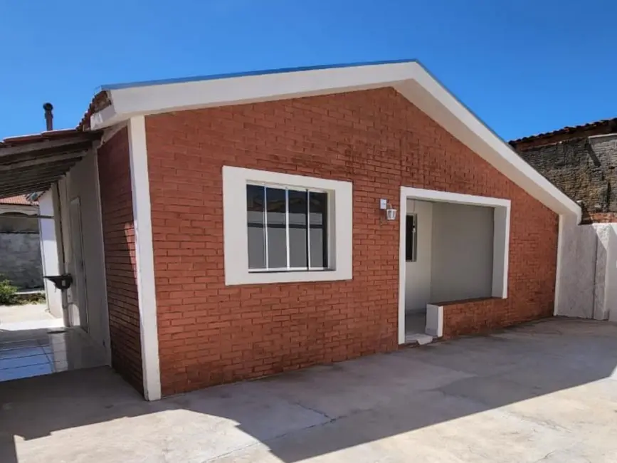 Casa com 2 quartos à venda, 70m2 em Vila Trinta e Um de Março, Campinas - SP - imagem 1 Foto 1 de Casa com 2 quartos à venda, 70m2 em Vila Trinta e Um de Março, Campinas - SP