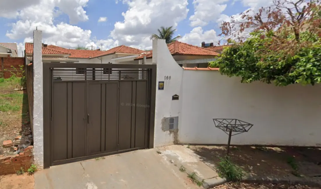 Foto 1 de Casa com 2 quartos à venda, 123m2 em Itapolis - SP