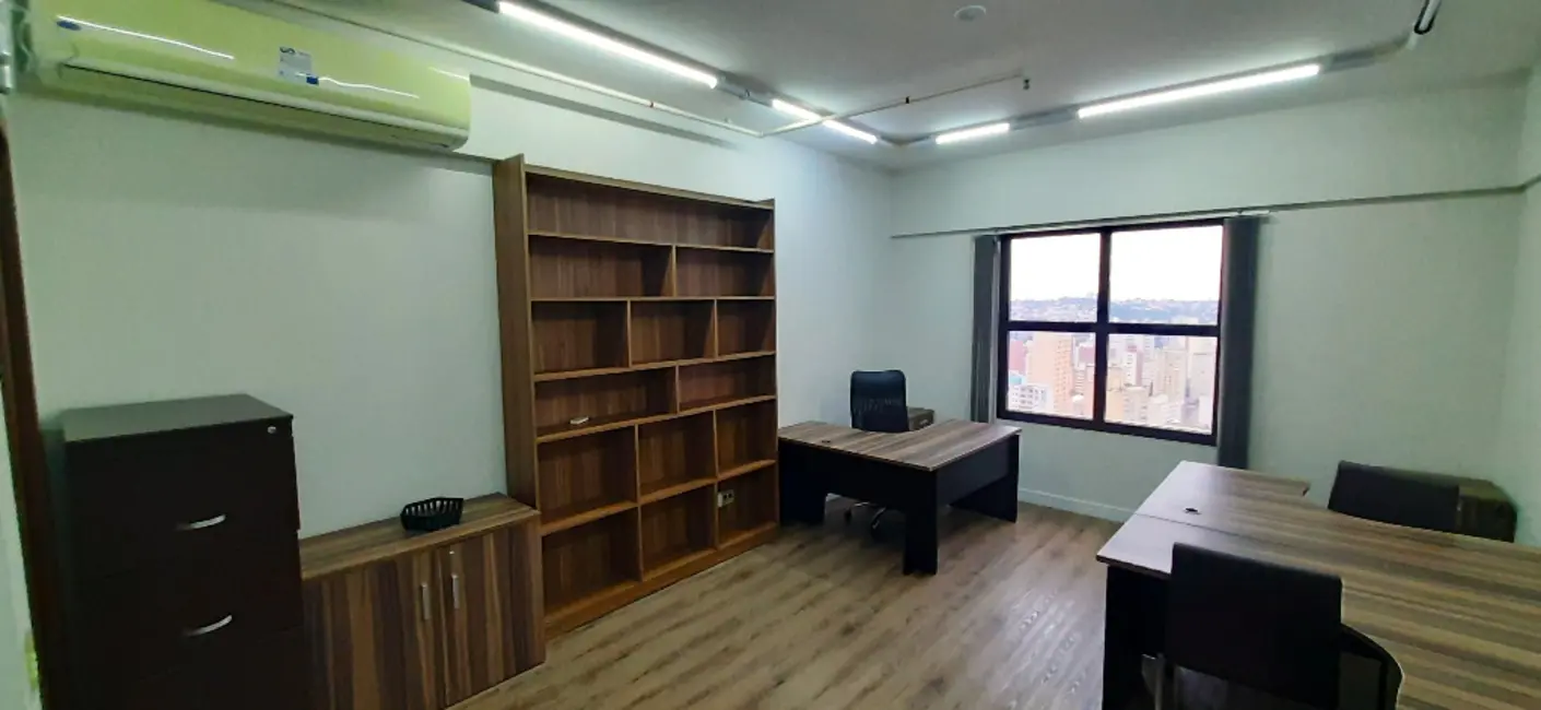 Sala Comercial à venda e para alugar, 35m2 em Centro, Campinas - SP - imagem 3 Foto 3 de Sala Comercial à venda e para alugar, 35m2 em Centro, Campinas - SP