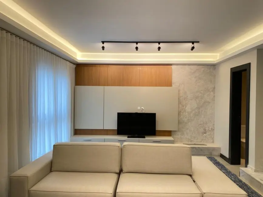 Casa com 3 quartos à venda, 178m2 em Santa Felicidade, Curitiba - PR - imagem 7 Foto 7 de Casa com 3 quartos à venda, 178m2 em Santa Felicidade, Curitiba - PR