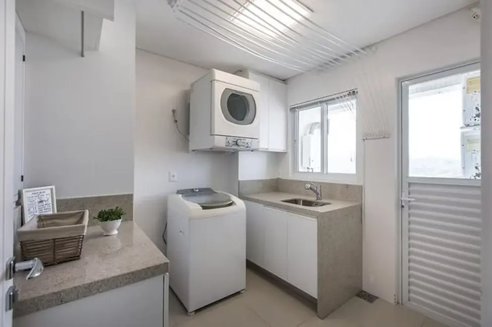 Apartamento com 4 quartos à venda, 163m2 em Centro, Balneario Camboriu - SC - imagem 3 Foto 3 de Apartamento com 4 quartos à venda, 163m2 em Centro, Balneario Camboriu - SC