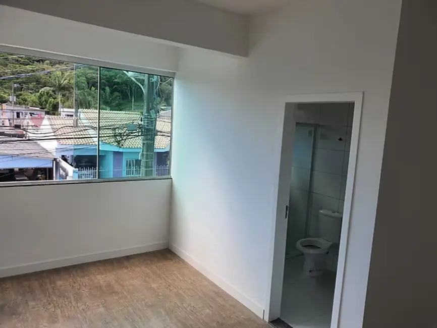 Sobrado com 3 quartos para alugar, 170m2 em Barra, Balneario Camboriu - SC - imagem 7 Foto 7 de Sobrado com 3 quartos para alugar, 170m2 em Barra, Balneario Camboriu - SC