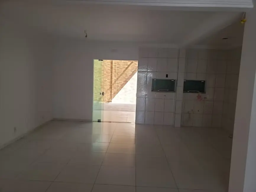 Sobrado com 3 quartos para alugar, 170m2 em Barra, Balneario Camboriu - SC - imagem 3 Foto 3 de Sobrado com 3 quartos para alugar, 170m2 em Barra, Balneario Camboriu - SC