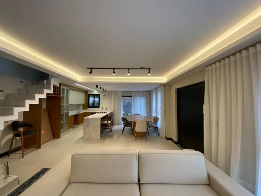 Foto 4 de Sobrado com 3 quartos à venda, 178m2 em Santa Felicidade, Curitiba - PR