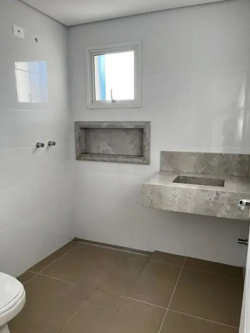 Foto 5 de Sobrado com 3 quartos à venda, 164m2 em Campo Comprido, Curitiba - PR