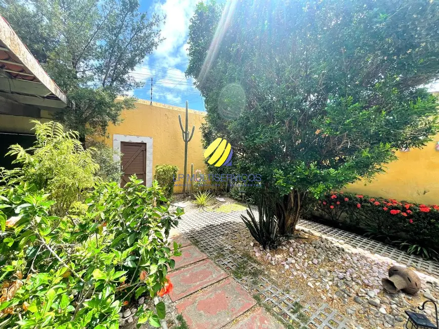 Foto 1 de Casa com 4 quartos à venda, 200m2 em Edson Queiroz, Fortaleza - CE