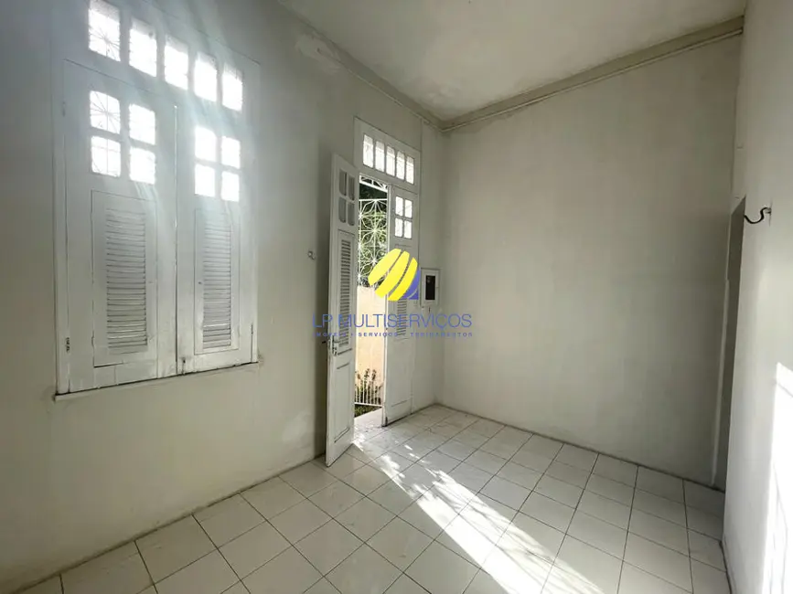 Foto 2 de Casa com 2 quartos à venda, 130m2 em Joaquim Távora, Fortaleza - CE