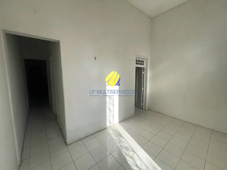 Casa com 2 quartos à venda, 130m2 em Joaquim Távora, Fortaleza - CE - imagem 4 Foto 4 de Casa com 2 quartos à venda, 130m2 em Joaquim Távora, Fortaleza - CE