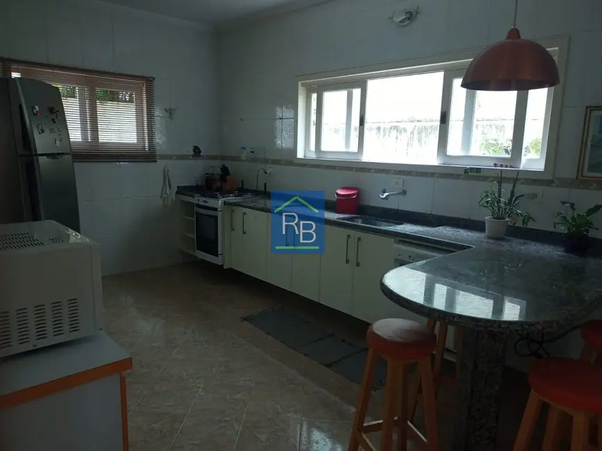 Foto 3 de Casa com 3 quartos à venda, 384m2 em Parque Dom Henrique, Cotia - SP