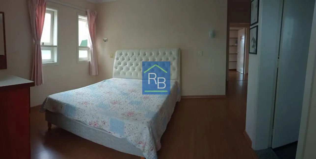 Foto 9 de Casa com 3 quartos à venda, 384m2 em Parque Dom Henrique, Cotia - SP