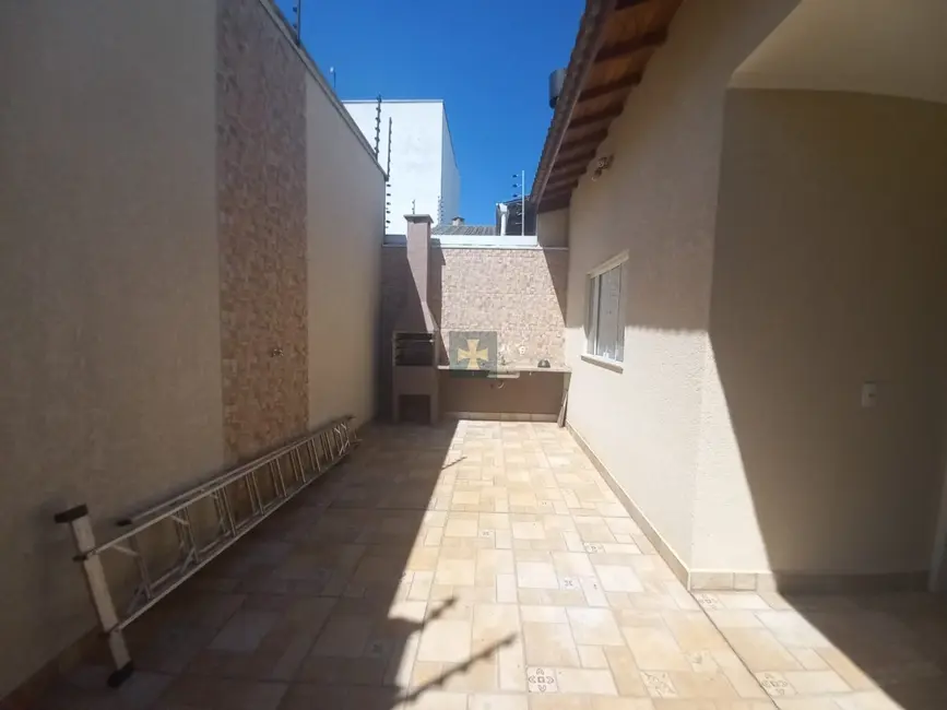 Foto 4 de Casa com 3 quartos à venda, 140m2 em Residencial Quinta dos Vinhedos, Braganca Paulista - SP