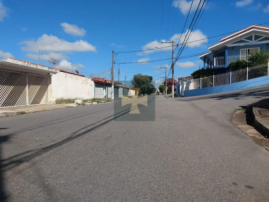 Casa com 3 quartos à venda, 165m2 em Jardim das Laranjeiras, Braganca Paulista - SP - imagem 8 Foto 8 de Casa com 3 quartos à venda, 165m2 em Jardim das Laranjeiras, Braganca Paulista - SP