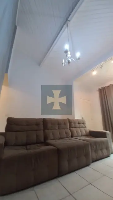 Casa com 3 quartos à venda, 165m2 em Jardim das Laranjeiras, Braganca Paulista - SP - imagem 5 Foto 5 de Casa com 3 quartos à venda, 165m2 em Jardim das Laranjeiras, Braganca Paulista - SP