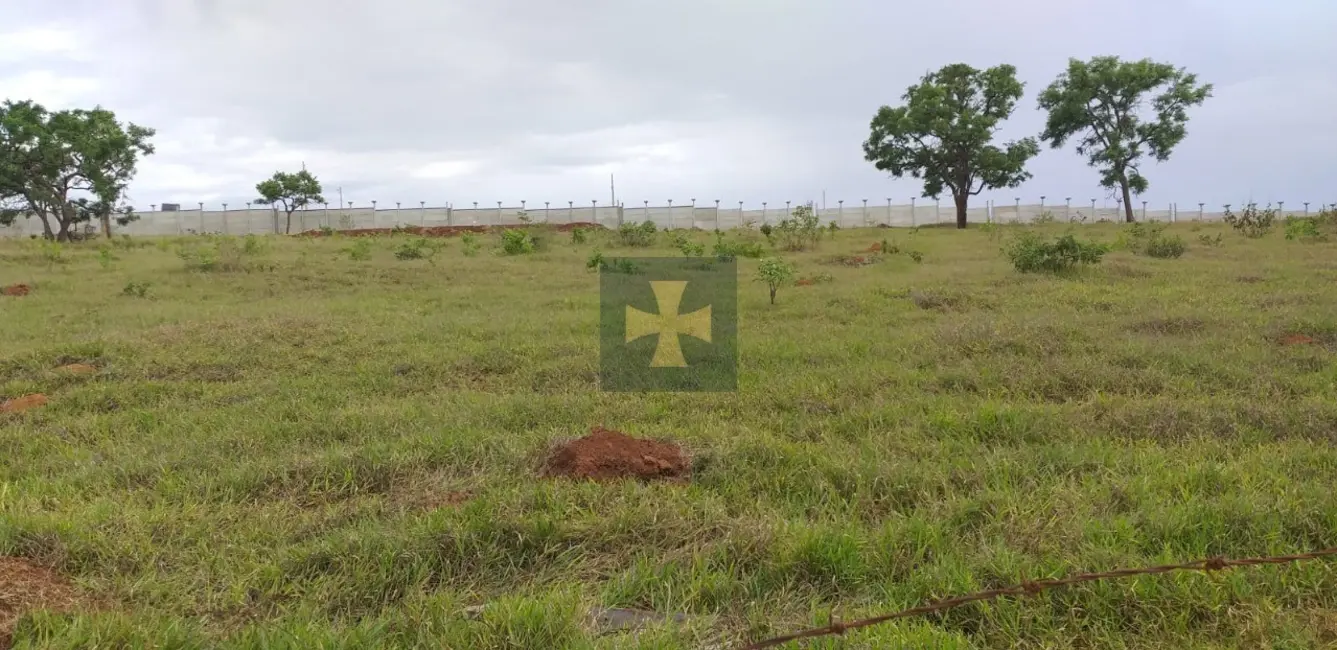 Foto 1 de Terreno / Lote à venda, 1950m2 em Curitibanos, Braganca Paulista - SP