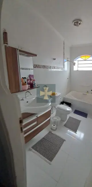 Casa com 3 quartos à venda, 200m2 em Jardim Santa Rita de Cássia, Braganca Paulista - SP - imagem 2 Foto 2 de Casa com 3 quartos à venda, 200m2 em Jardim Santa Rita de Cássia, Braganca Paulista - SP