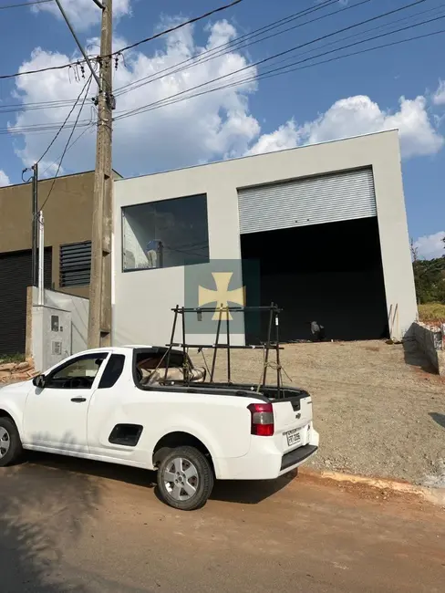 Armazém / Galpão para alugar, 200m2 em Braganca Paulista - SP - imagem 5 Foto 5 de Armazém / Galpão para alugar, 200m2 em Braganca Paulista - SP