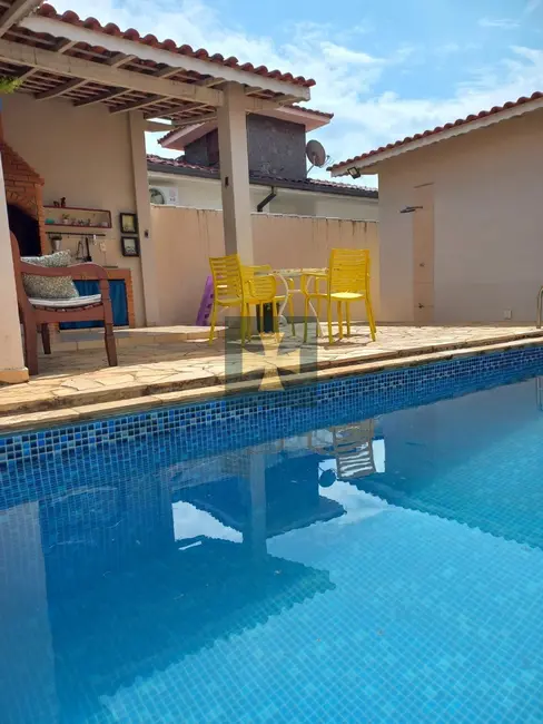 Foto 2 de Casa com 3 quartos à venda, 209m2 em Santa Luzia, Braganca Paulista - SP