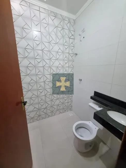 Casa com 2 quartos à venda, 76m2 em Braganca Paulista - SP - imagem 3 Foto 3 de Casa com 2 quartos à venda, 76m2 em Braganca Paulista - SP