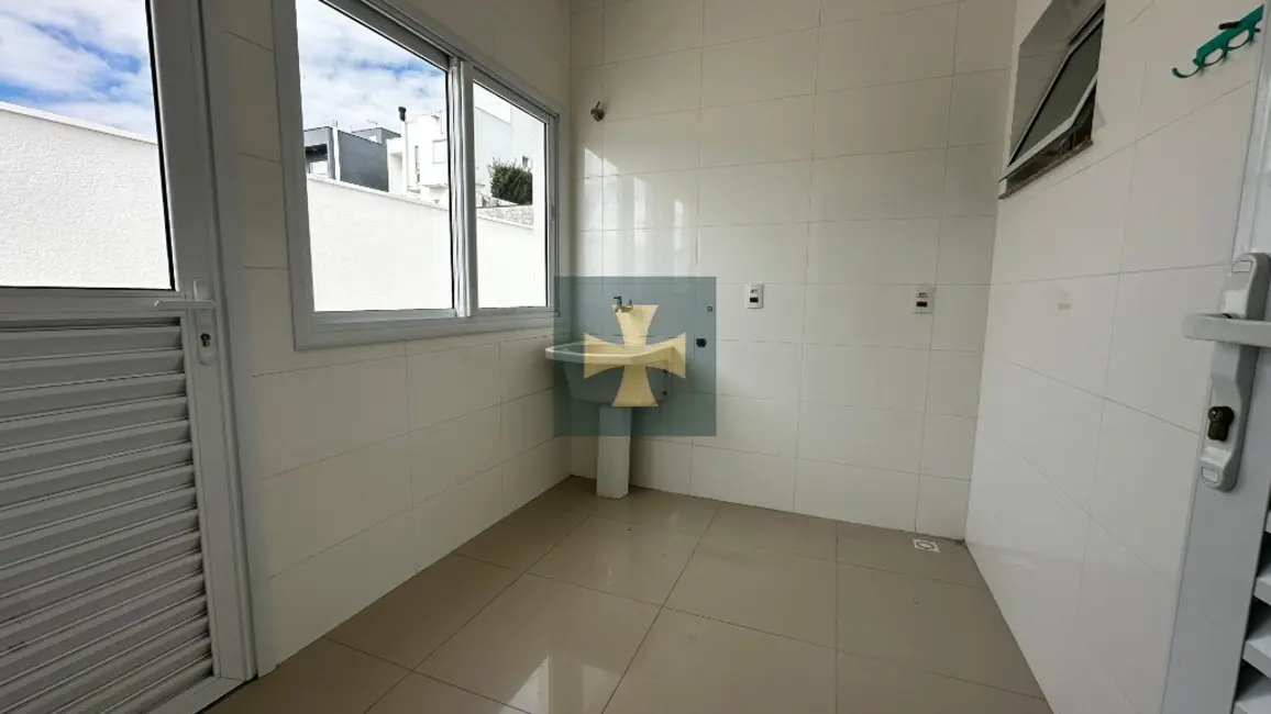 Foto 3 de Casa com 5 quartos para alugar, 200m2 em Condomínio Residencial Euroville, Braganca Paulista - SP