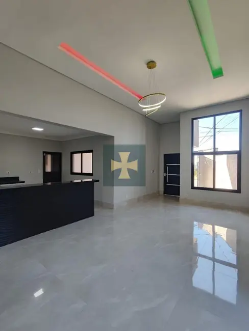 Foto 2 de Casa com 3 quartos para alugar, 250m2 em Jardim Vista Alegre, Braganca Paulista - SP