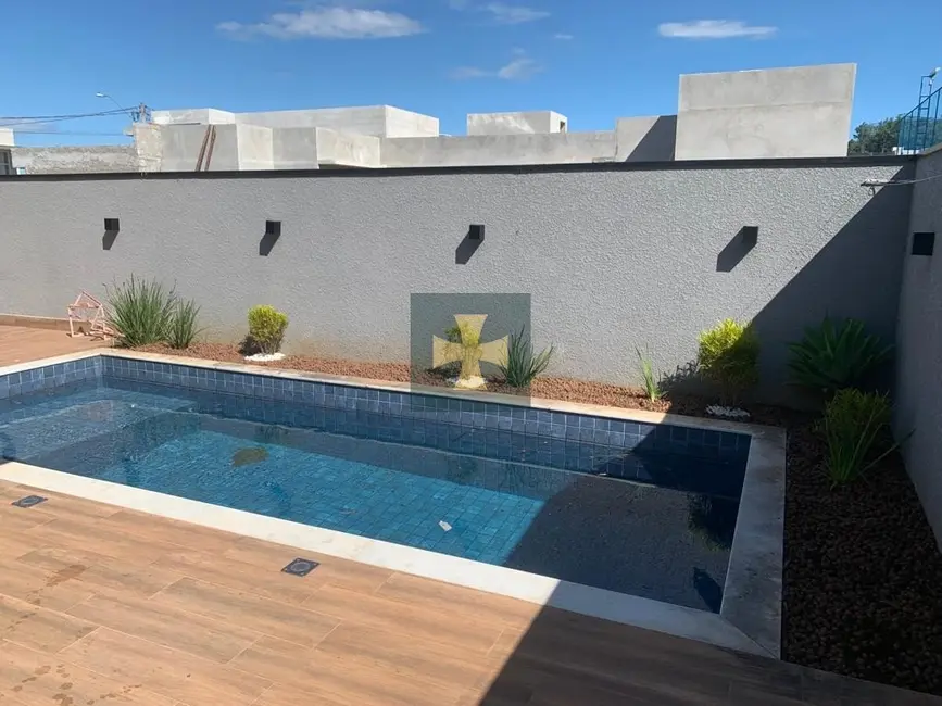 Foto 2 de Casa com 3 quartos para alugar, 250m2 em Braganca Paulista - SP