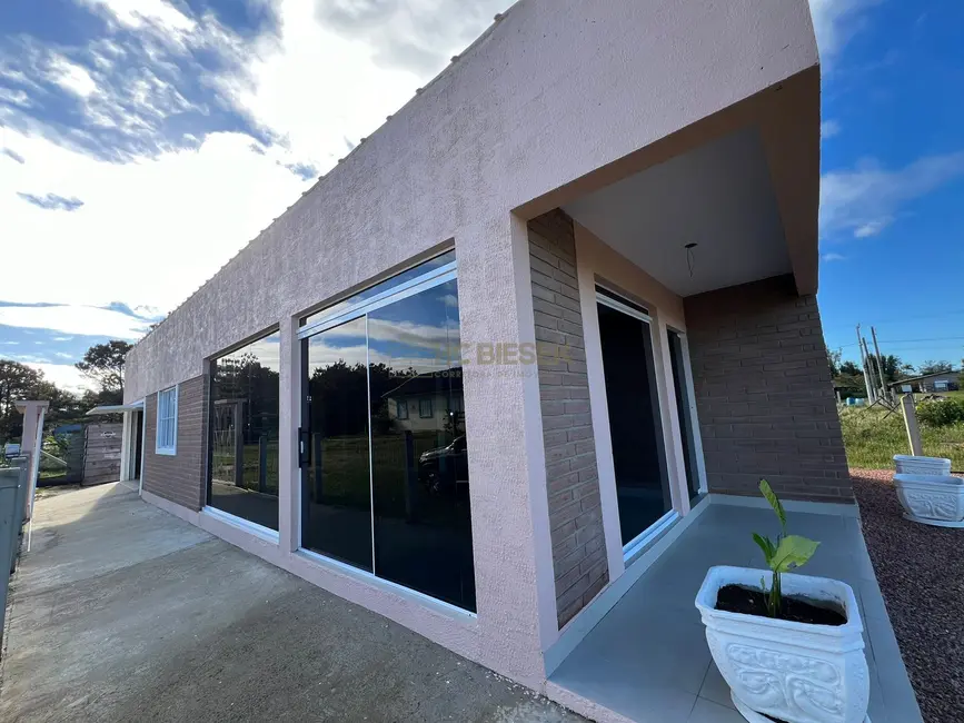 Foto 2 de Casa com 3 quartos à venda, 110m2 em Arroio Do Sal - RS