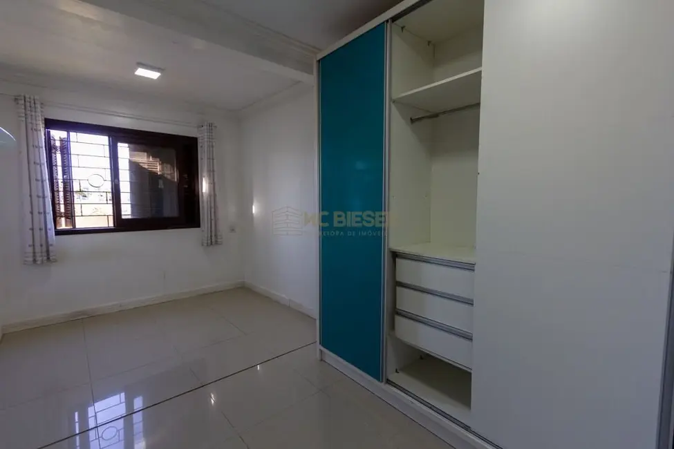 Foto 7 de Casa com 3 quartos à venda, 150m2 em Torres - RS