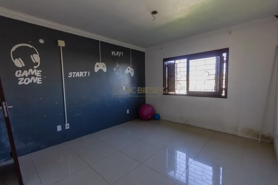 Foto 9 de Casa com 3 quartos à venda, 150m2 em Torres - RS