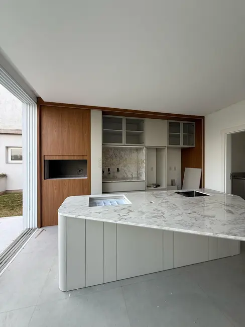 Casa de Condomínio com 4 quartos à venda, 330m2 em Torres - RS - imagem 4 Foto 4 de Casa de Condomínio com 4 quartos à venda, 330m2 em Torres - RS