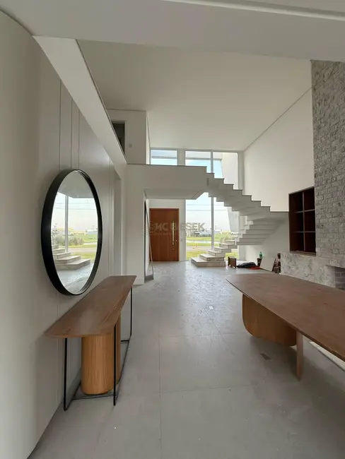 Casa de Condomínio com 4 quartos à venda, 330m2 em Torres - RS - imagem 7 Foto 7 de Casa de Condomínio com 4 quartos à venda, 330m2 em Torres - RS