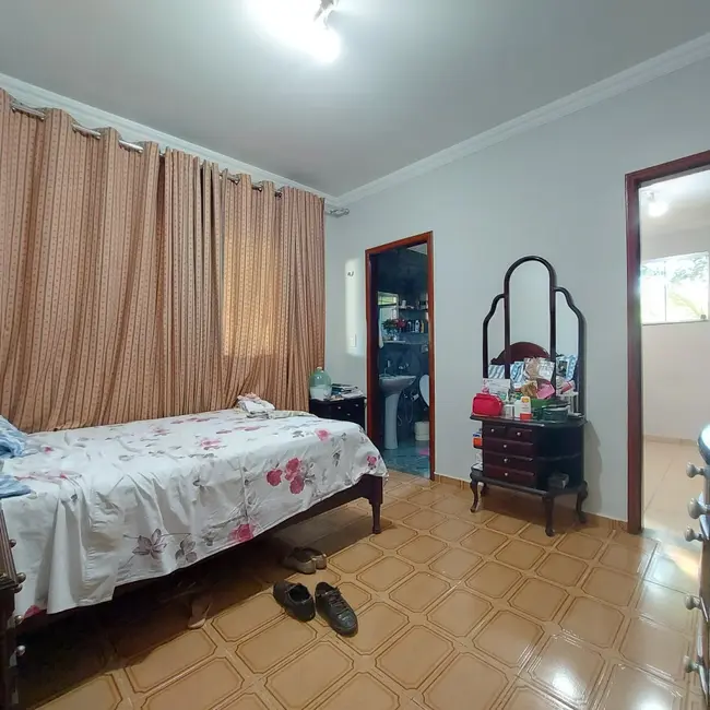 Foto 4 de Casa com 4 quartos à venda, 570m2 em Anapolis - GO