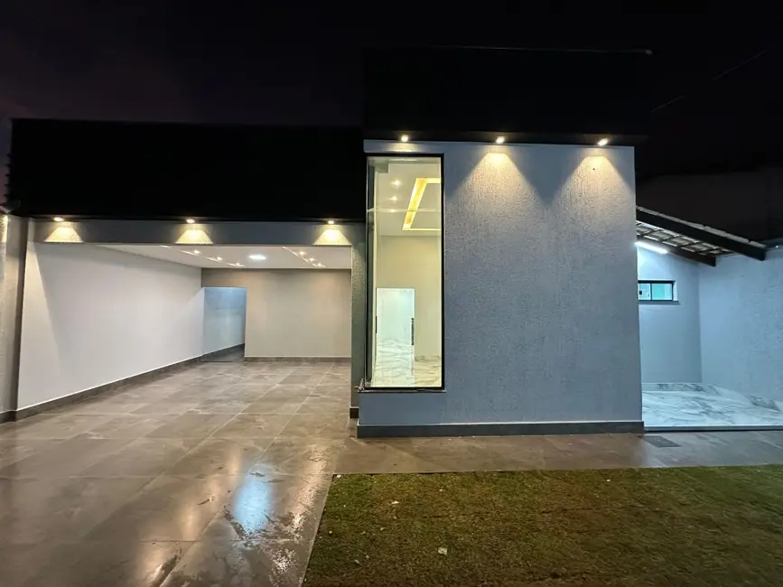Foto 2 de Casa com 3 quartos à venda, 153m2 em Parque dos Pirineus, Anapolis - GO