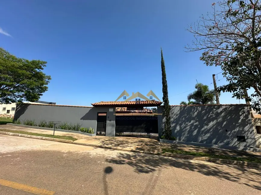 Foto 1 de Chácara com 3 quartos à venda, 1000m2 em Tatui - SP
