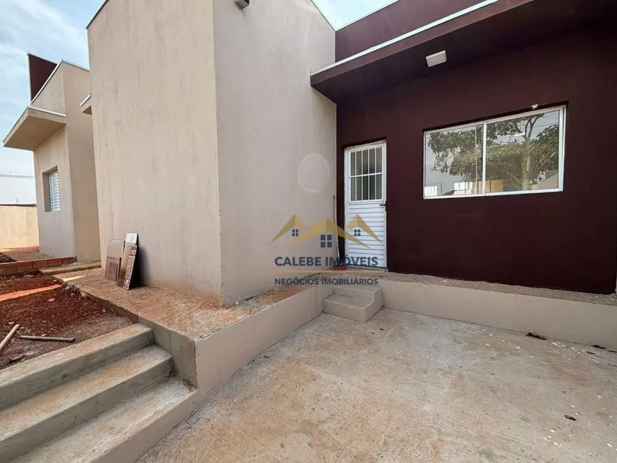 Foto 2 de Casa com 2 quartos à venda, 125m2 em Tatui - SP