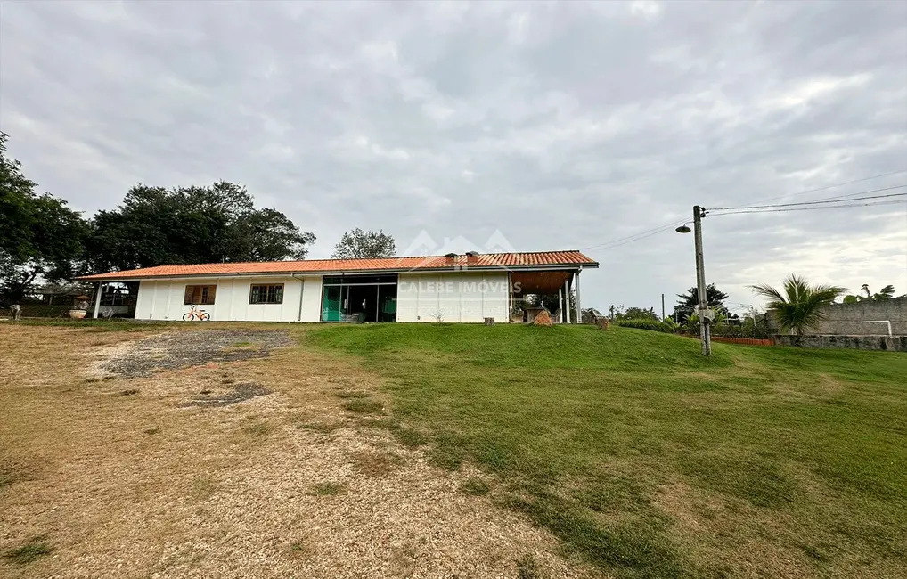 Foto 1 de Chácara com 3 quartos à venda, 4000m2 em Tatui - SP