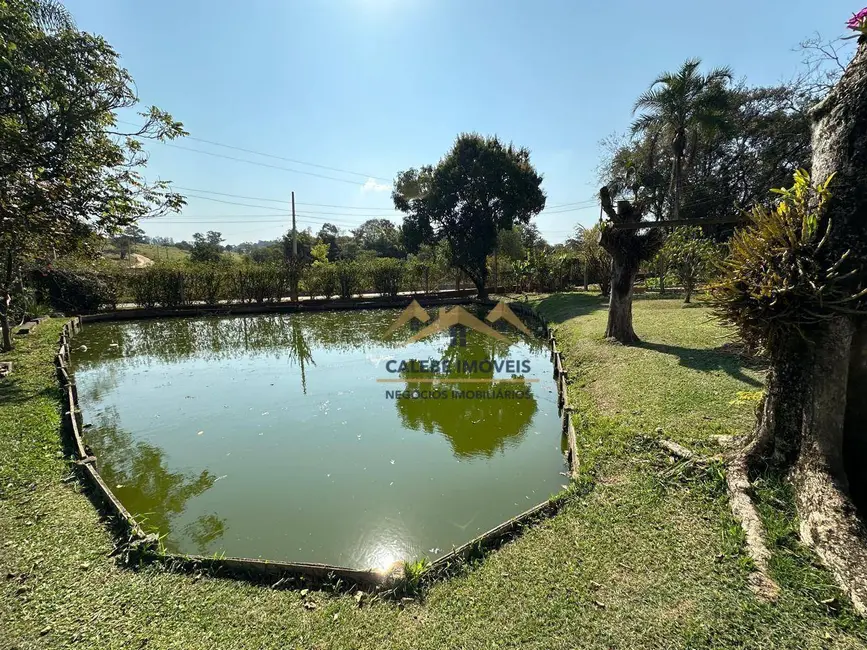 Chácara com 3 quartos à venda, 4000m2 em Tatui - SP - imagem 4 Foto 4 de Chácara com 3 quartos à venda, 4000m2 em Tatui - SP