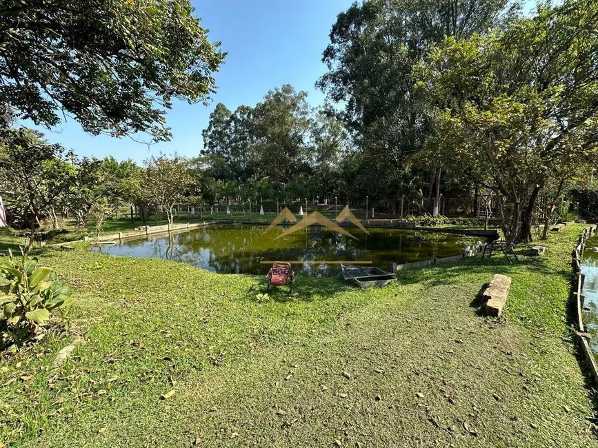 Chácara com 3 quartos à venda, 4000m2 em Tatui - SP - imagem 5 Foto 5 de Chácara com 3 quartos à venda, 4000m2 em Tatui - SP