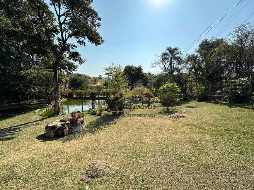 Chácara com 3 quartos à venda, 4000m2 em Tatui - SP - imagem 3 Foto 3 de Chácara com 3 quartos à venda, 4000m2 em Tatui - SP