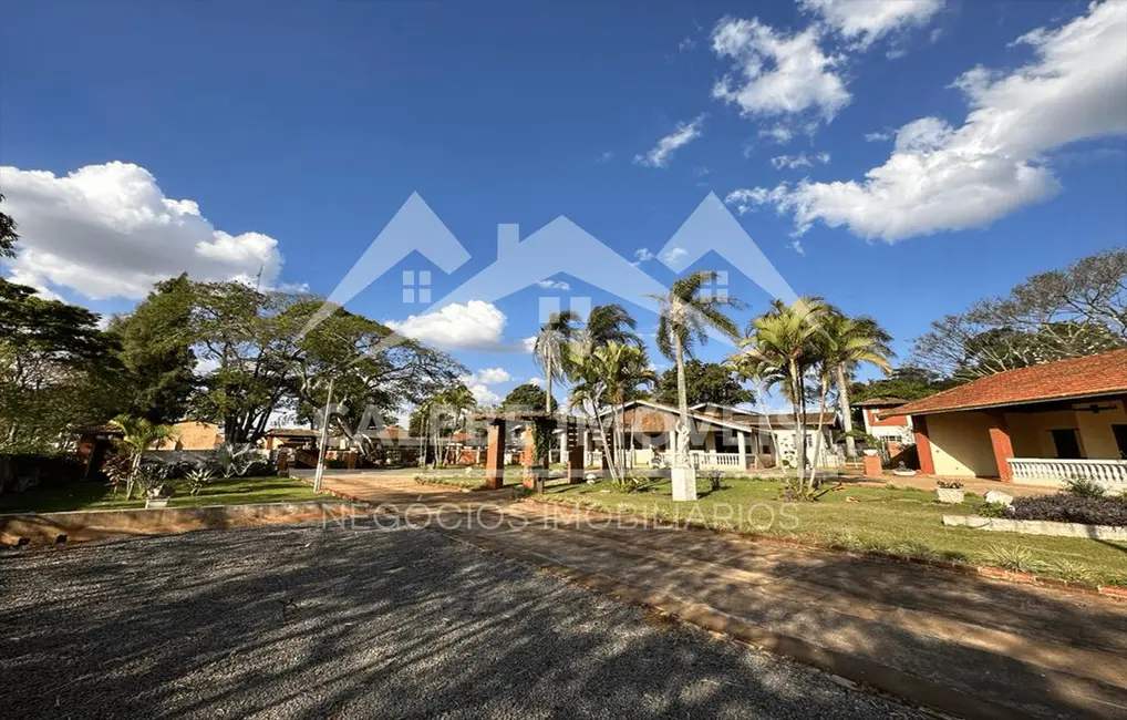 Foto 2 de Chácara com 6 quartos à venda, 140000m2 em Jardim Novo Aeroporto, Itapetininga - SP