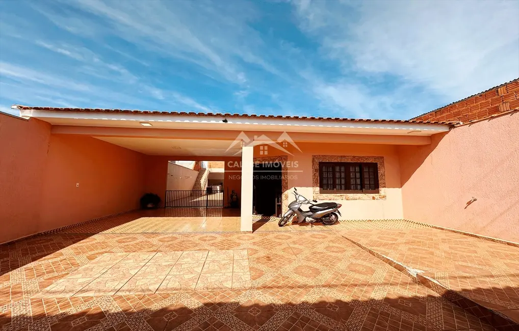 Foto 3 de Casa com 3 quartos à venda, 300m2 em Lincoln Parque, Tatui - SP