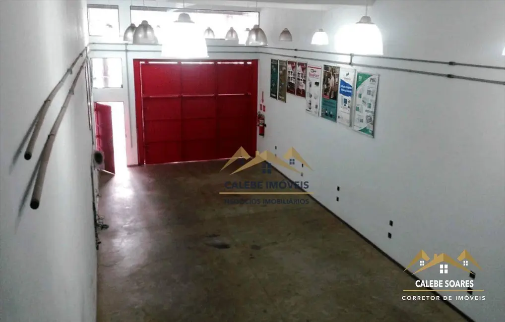 Foto 1 de Armazém / Galpão à venda, 200m2 em Centro, Tatui - SP
