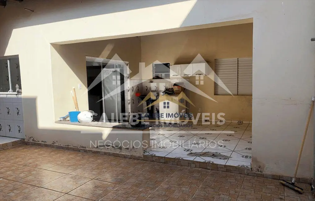 Foto 2 de Casa com 1 quarto à venda, 240m2 em Conjunto Habitacional Amaro Padilha, Tatui - SP