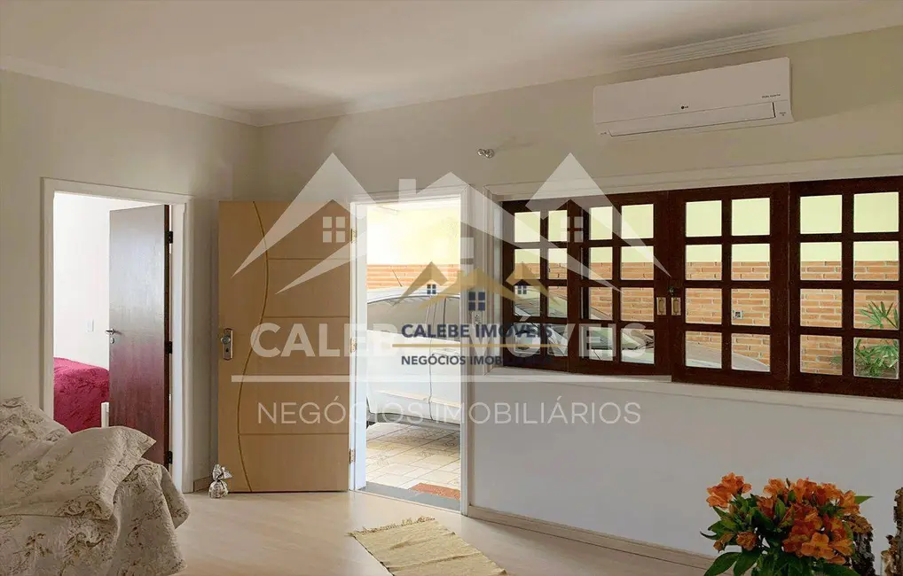 Foto 4 de Casa com 2 quartos à venda, 240m2 em Centro, Tatui - SP
