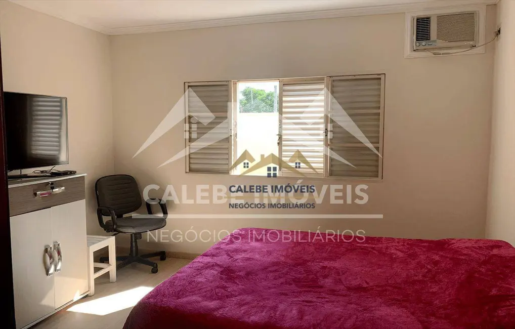 Foto 9 de Casa com 2 quartos à venda, 240m2 em Centro, Tatui - SP