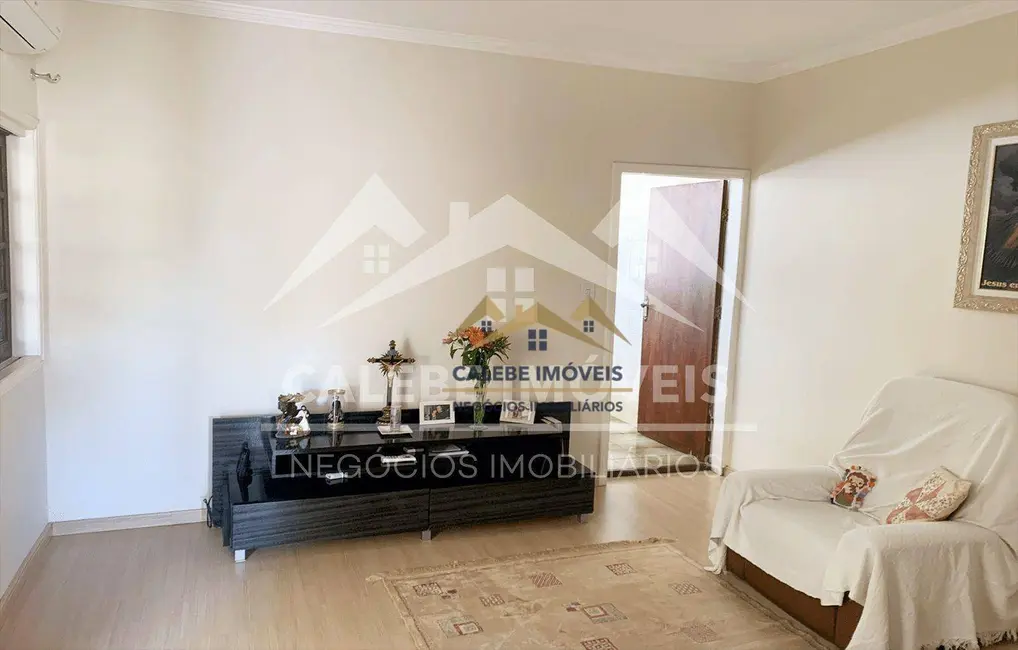 Foto 3 de Casa com 2 quartos à venda, 240m2 em Centro, Tatui - SP